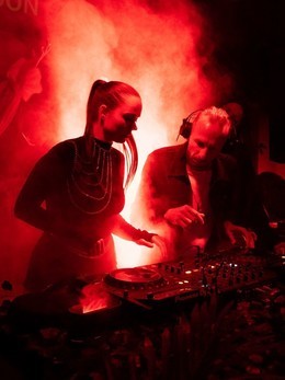 Вечеринка в Le Bourg