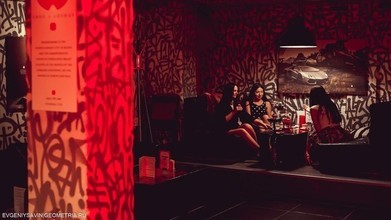 Place екатеринбург. Хука Плейс Вайнера 40 Екатеринбург. Hookah place Екатеринбург Шейнкмана. Хука Плейс кальянная Екатеринбург. Хука Плейс кальянная Владимир.