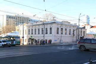 Старинный особняк на углу Куйбышева - Луначарского могут полностью перестроить, как «Пассаж»