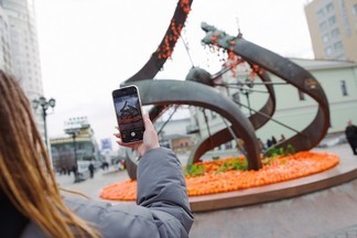 Фонтан на улице Вайнера превратился в яркую фотозону