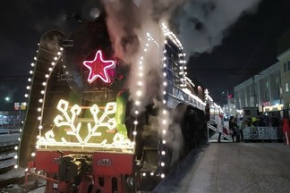 В декабре в столицу Урала прибудет поезд Деда Мороза