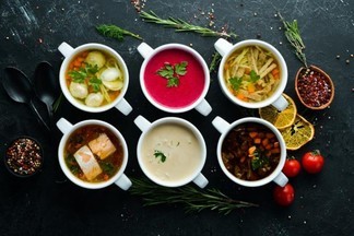 В заведениях уральского мегаполиса стартовал фестиваль супов и настоек