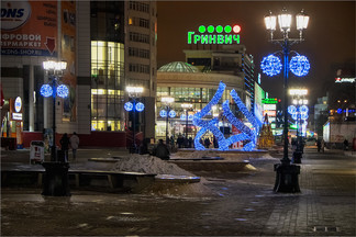 На главной пешеходной улице уральского мегаполиса установят появятся фонари-торшеры