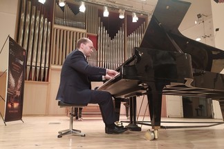 Новый сезон в Свердловской филармонии посвятят фортепианному искусству