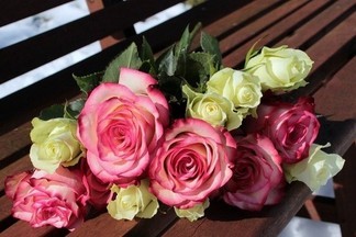 Более 8 миллионов цветов привезли на Урал в преддверии 8 Марта