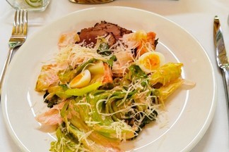 Известный гастрокритик создал гид по ресторанам Урала