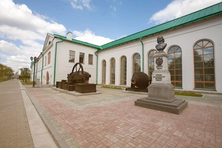 В Историческом сквере установят новые памятники российским правителям