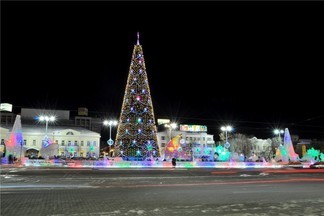 Теремок-театр, горка-сцена и другие новинки ледового городка в этом году