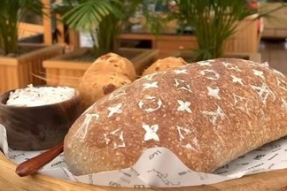 В столице Урала начали печь хлеб с логотипом Louis Vuitton