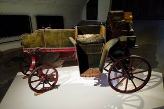 В уральскую столицу привезли музыкальные механические дрожки начала XIX века