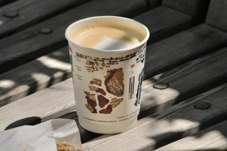 «Стенограффия» выпустила стаканчики для кофе с арт-объектами