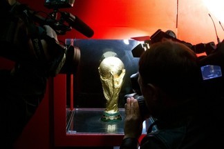 В Екатеринбург скоро приедет легендарный трофей Чемпионата мира по футболу FIFA