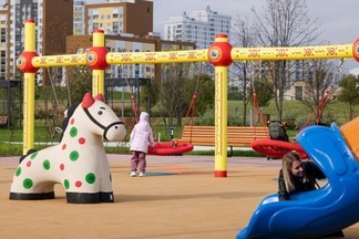 В Преображенском парке появилась яркая игровая площадка