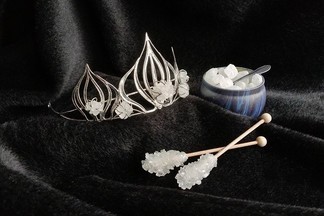 Художники из разных регионов России представят в Екатеринбурге украшения на тему «абсурд»