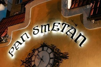 Атмосфера средневековья и храбрые тамплиеры: чешский ресторан отмечает 14-й день рождения