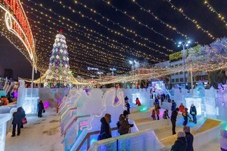 В ледовом городке будет проходить развлекательная программа для взрослых и детей