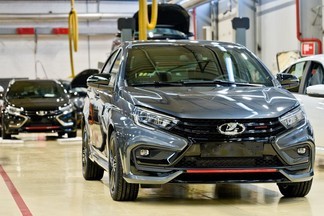 Стала известна примерная стоимость обновленной Lada Vesta Sport