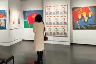 «Рожденный в СССР»: в Екатеринбурге открылась персональная выставка Аркадия Петрова