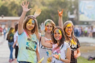 Екатеринбург в цвете: в городе прошел фестиваль красок ColorFest-2015