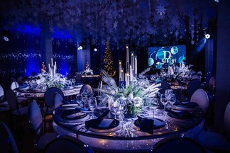 Кафе и рестораны Екатеринбурга для новогоднего корпоратива