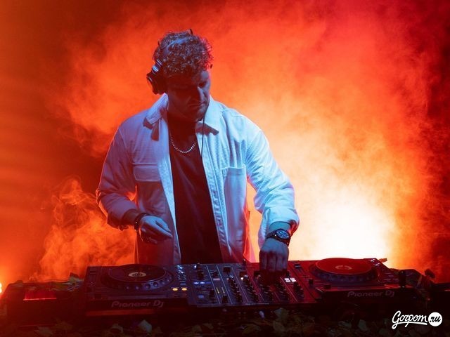 Вечеринка в Le Bourg, фото № 191