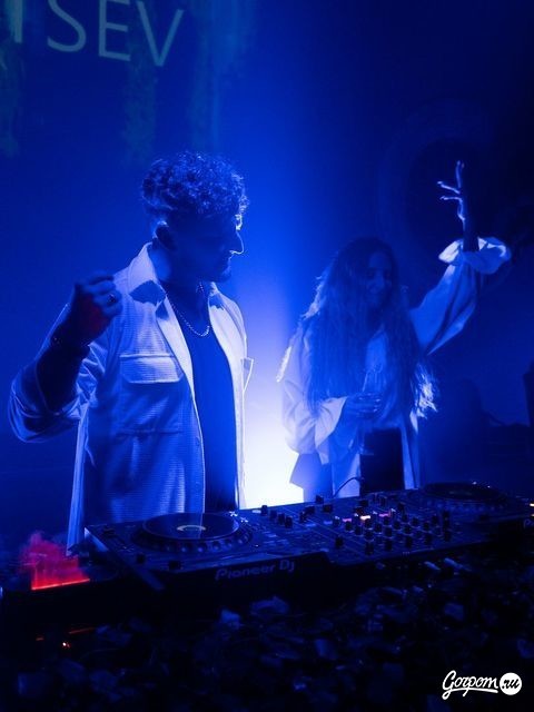 Вечеринка в Le Bourg, фото № 199