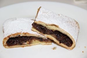 Масленица Пирог слоеный с черносливом и грецким орехом - фото 1